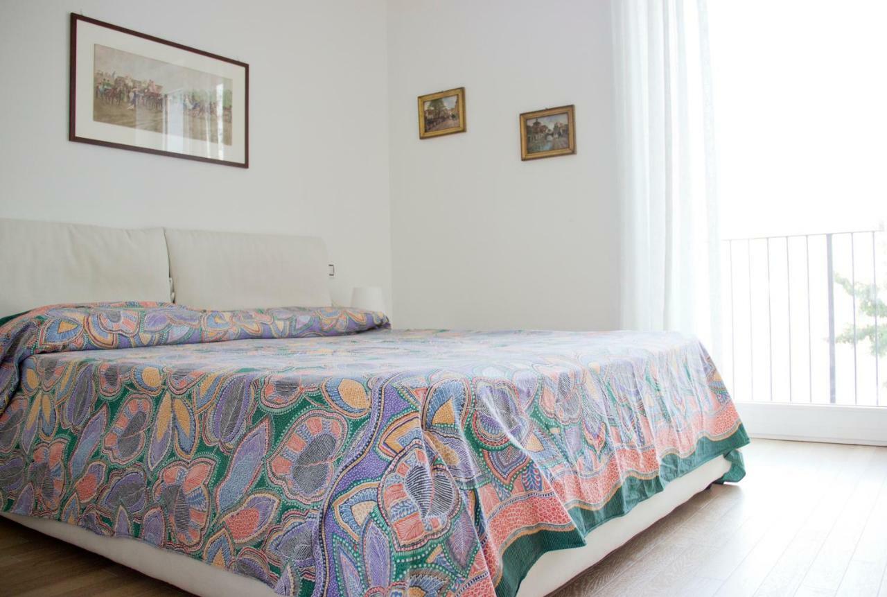 Lakefront Villa Del Pierangelo Cremia Exterior foto